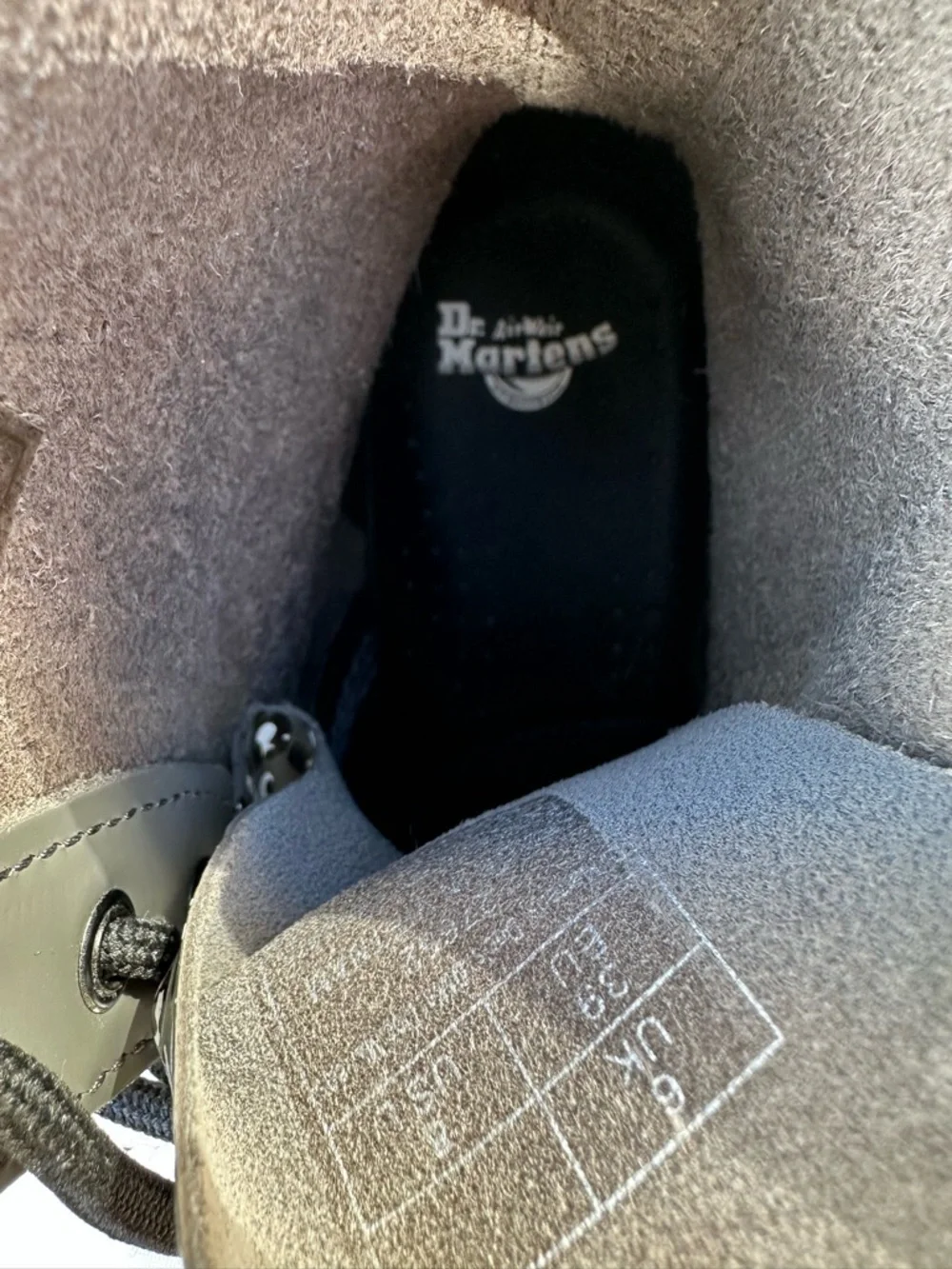 Dr. Martens Black & White Gunmetal 1460 loud leopard leather lace up boot women - Picture 8 of 14